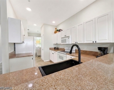 7895 Mahogany Run Lane - Photo Thumbnail 7