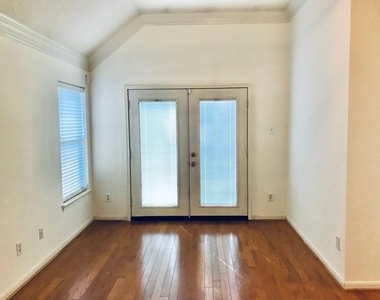 9311 Cantata Court - Photo Thumbnail 18