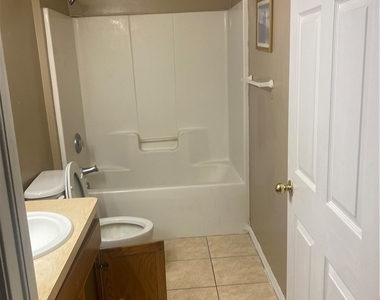 5214 25th Street Sw - Photo Thumbnail 9