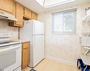 1022 Manatee Road - Photo Thumbnail 17