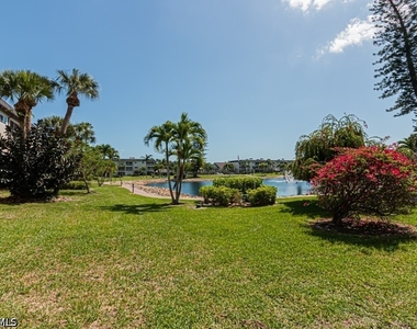 1022 Manatee Road - Photo Thumbnail 10