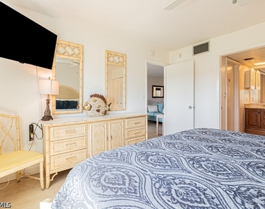 1022 Manatee Road - Photo Thumbnail 33