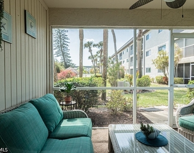 1022 Manatee Road - Photo Thumbnail 1