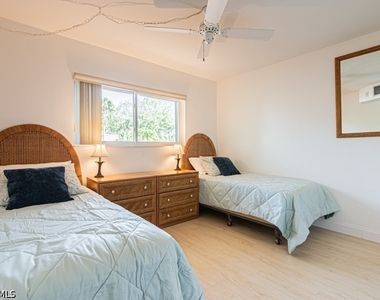 1022 Manatee Road - Photo Thumbnail 34
