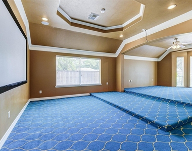 14407 Jessica Falls Circle - Photo Thumbnail 5