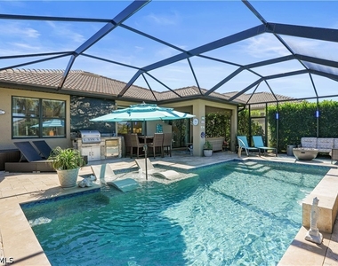 2077 Hamlin Street - Photo Thumbnail 30