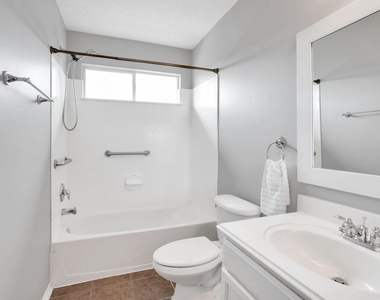 7215 Cool Springs Court - Photo Thumbnail 18