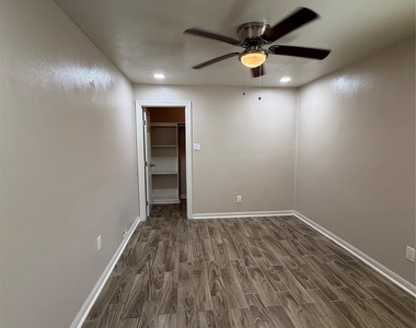 1516 Terry Street - Photo Thumbnail 4