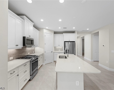 2373 Ariane Drive - Photo Thumbnail 11