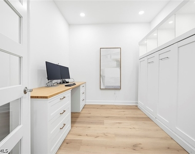 9033 Calypso Court - Photo Thumbnail 23