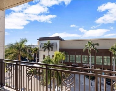 9123 Strada Place - Photo Thumbnail 18