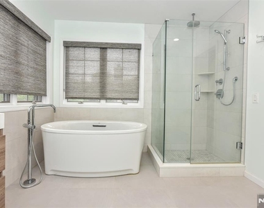 15 Sherbrooke - Photo Thumbnail 24