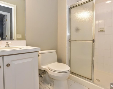 15 Sherbrooke - Photo Thumbnail 33