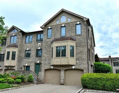 15 Sherbrooke - Photo Thumbnail 1