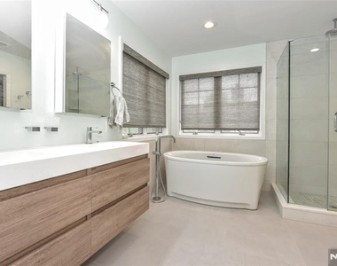 15 Sherbrooke - Photo Thumbnail 23