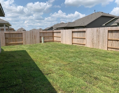 8022 Cliffside Terrace Ct - Photo Thumbnail 35