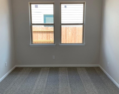 8022 Cliffside Terrace Ct - Photo Thumbnail 25