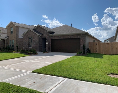 8022 Cliffside Terrace Ct - Photo Thumbnail 3