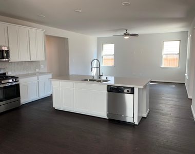 8022 Cliffside Terrace Ct - Photo Thumbnail 12