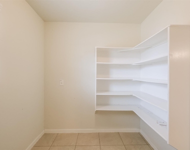 6811 Gonzales Point - Photo Thumbnail 23