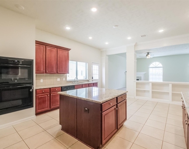 6811 Gonzales Point - Photo Thumbnail 19