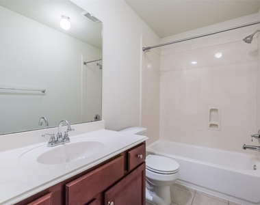 6811 Gonzales Point - Photo Thumbnail 39