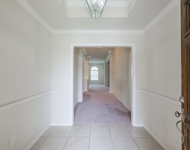 6811 Gonzales Point - Photo Thumbnail 10