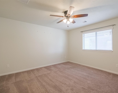 6811 Gonzales Point - Photo Thumbnail 37