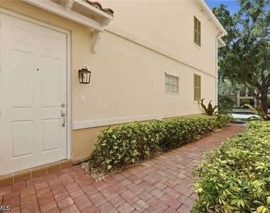 7821 Veronawalk Boulevard - Photo Thumbnail 2