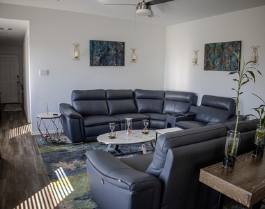 5108 Marcasca Drive - Photo Thumbnail 8