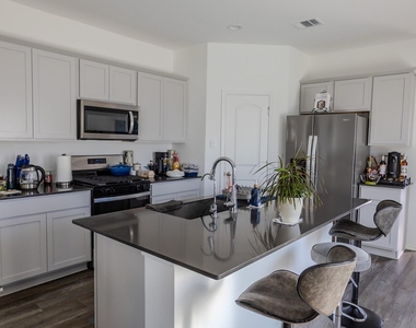 5108 Marcasca Drive - Photo Thumbnail 10