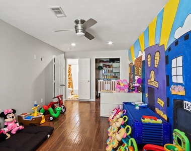 5302 Treaschwig Road - Photo Thumbnail 33