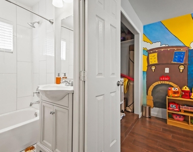5302 Treaschwig Road - Photo Thumbnail 35