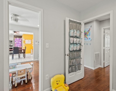 5302 Treaschwig Road - Photo Thumbnail 44