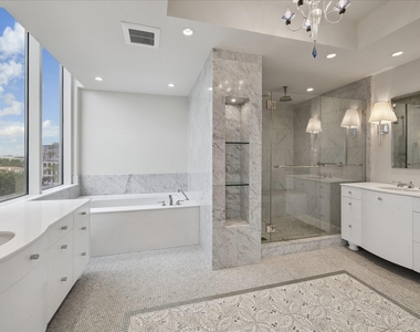 121 N Post Oak Lane - Photo Thumbnail 14