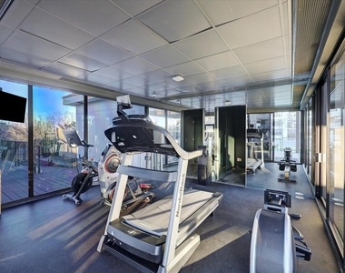 121 N Post Oak Lane - Photo Thumbnail 29