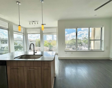 2111 Westheimer Road - Photo Thumbnail 1