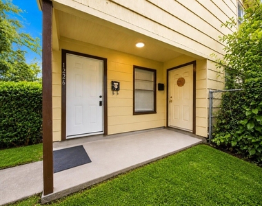 1228 6th Avenue N - Photo Thumbnail 3