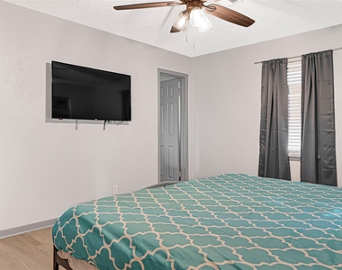 1806 Clayton Drive - Photo Thumbnail 21