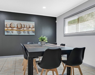 1806 Clayton Drive - Photo Thumbnail 3