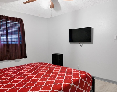 1806 Clayton Drive - Photo Thumbnail 17
