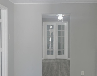 407 E Homan Street - Photo Thumbnail 22