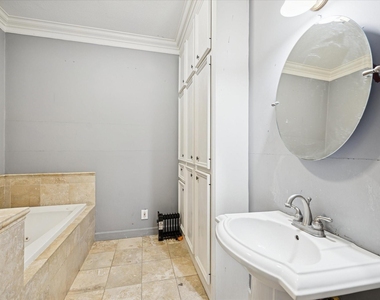 1450 Mesquite Street - Photo Thumbnail 18