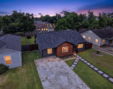 3863 Arbor Street - Photo Thumbnail 2