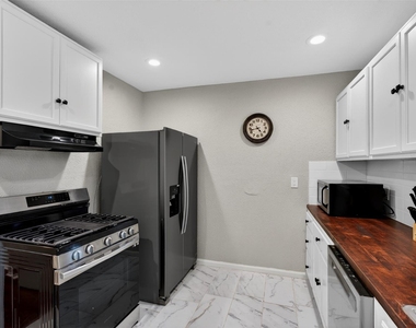 3863 Arbor Street - Photo Thumbnail 24