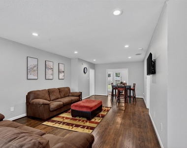 3863 Arbor Street - Photo Thumbnail 10