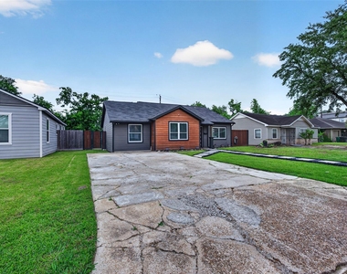 3863 Arbor Street - Photo Thumbnail 6