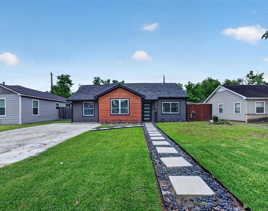 3863 Arbor Street - Photo Thumbnail 8