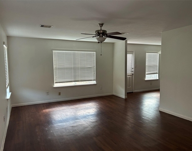 21511 Donata Circle - Photo Thumbnail 5