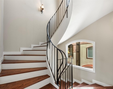 6524 Calder Street - Photo Thumbnail 2